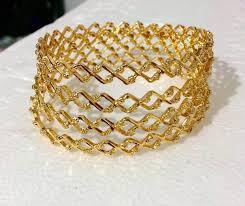 Noorin gold Bangle